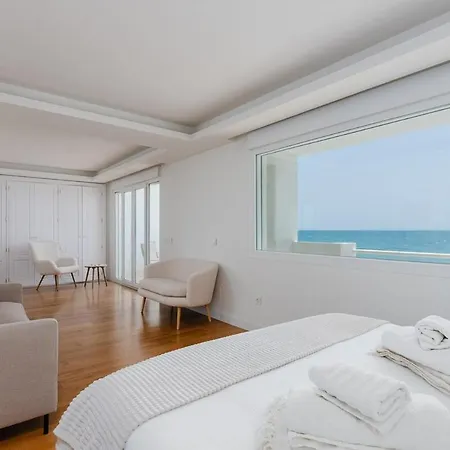 Ocean Front With Private Pool 別荘 *