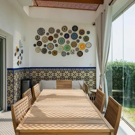 Ocean Front With Private Pool Dom wakacyjny *