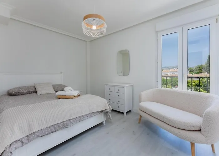 Hébergement de vacances Ocean Front With Private Pool *