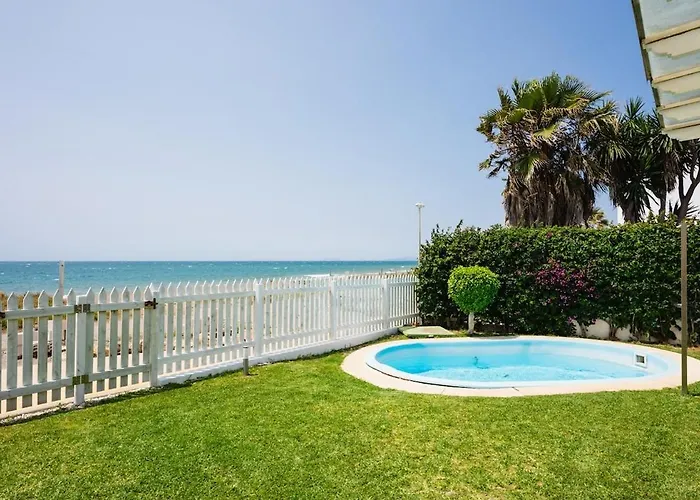 Ocean Front With Private Pool Hébergement de vacances