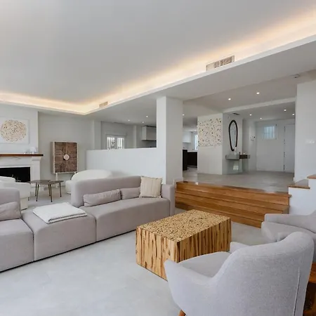 Ocean Front With Private Pool Эстепона