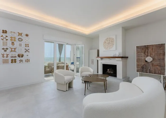 Ocean Front With Private Pool *